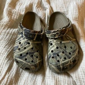 Realtree crocs